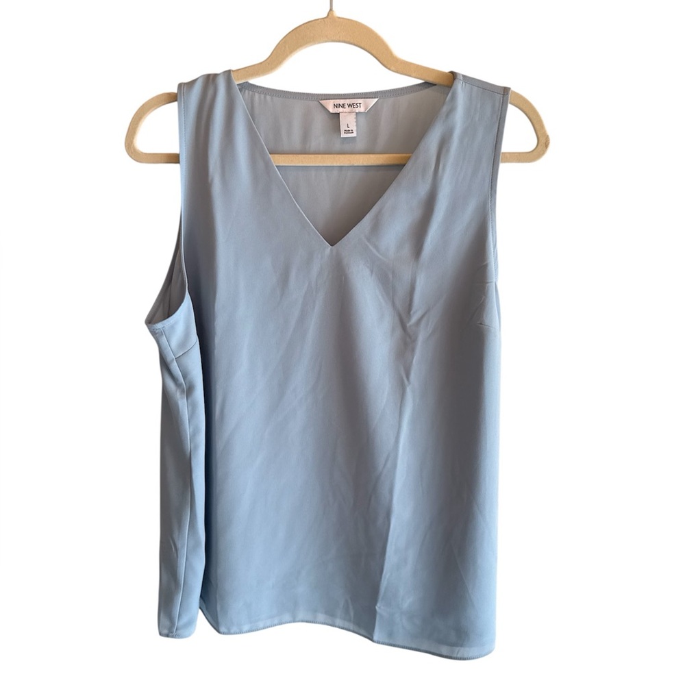 Nine West Light Blue V-Neck Sleeveless Blouse in Size L